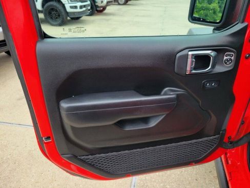 Used 2025 Jeep Wrangler Unlimited Sport S 4xe AWD/4WD image 27