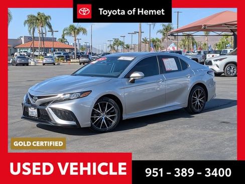 Used 2024 Toyota Camry SE FWD image 1