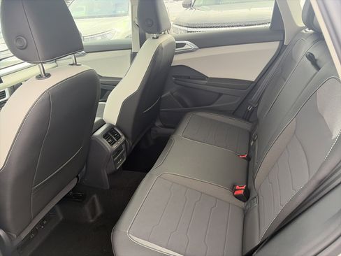 New 2026 Volkswagen Taos SE image 13