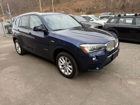 Used 2017 BMW X3 xDrive28i w/ Premium Package image 2
