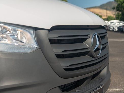 Used 2024 Mercedes-Benz Sprinter 144 Cargo image 15