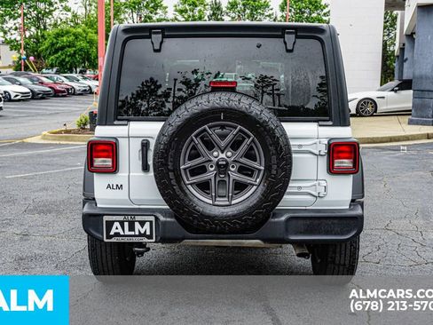 Used 2025 Jeep Wrangler Unlimited Sport AWD/4WD image 13