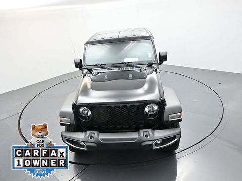 Used 2023 Jeep Gladiator Sport image 12