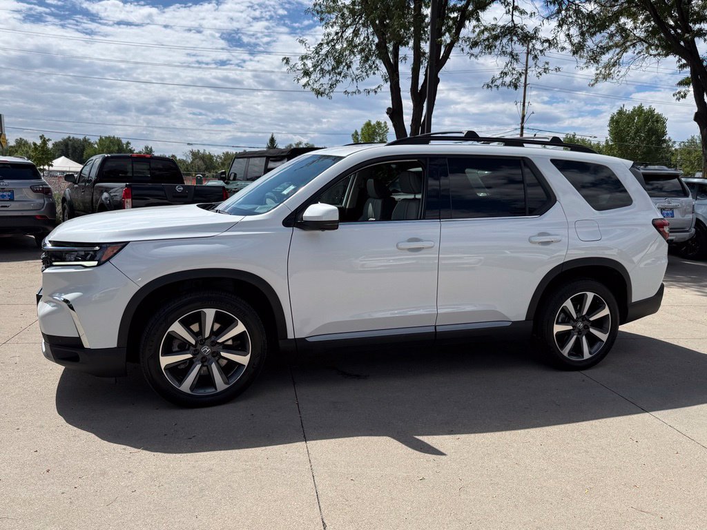 Used 2023 Honda Pilot Elite image 7