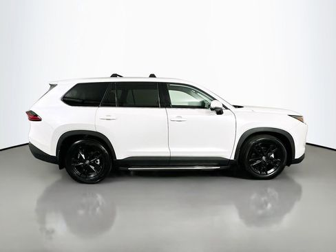 Certified 2026 Toyota Grand Highlander FWD image 4