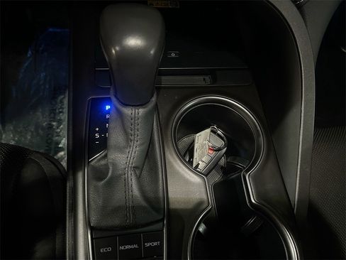 Used 2024 Toyota Camry image 17