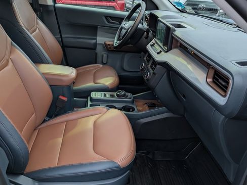 Used 2024 Ford Maverick Lariat image 19