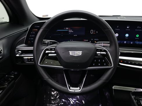 Used 2024 Cadillac Lyriq Tech RWD image 28
