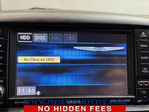 Used 2014 Chrysler Town & Country Touring image 26