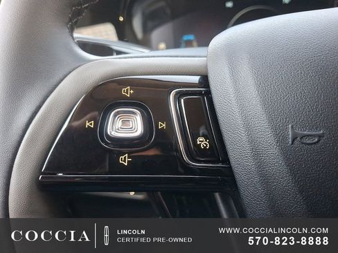 Certified 2023 Lincoln Corsair AWD image 23