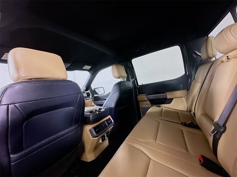 Used 2022 Ford F150 Lariat image 13