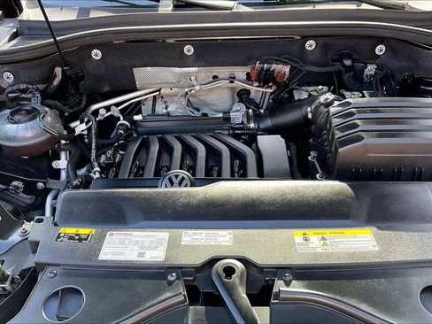 Certified 2023 Volkswagen Atlas SE w/ Panoramic Sunroof Package FWD image 9