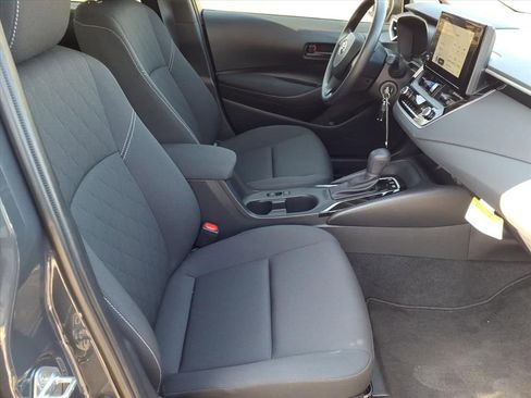 Used 2025 Toyota Corolla LE image 18