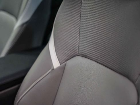 Used 2025 Toyota Camry SE image 26