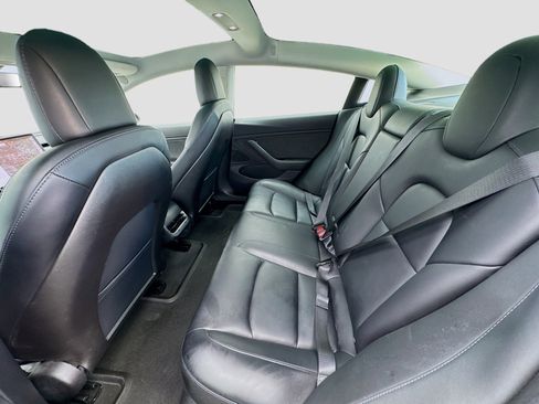 Used 2019 Tesla Model 3 Mid Range image 16