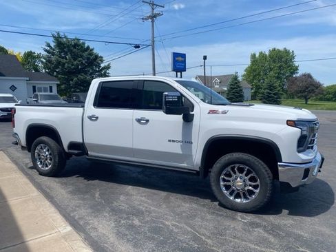 Used 2024 Chevrolet Silverado 2500 LTZ w/ LTZ Convenience Package AWD/4WD image 5