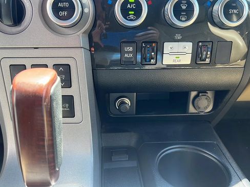 Used 2012 Toyota Sequoia Platinum AWD/4WD image 30