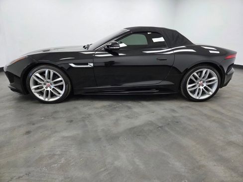 Used 2016 Jaguar F-TYPE R image 12