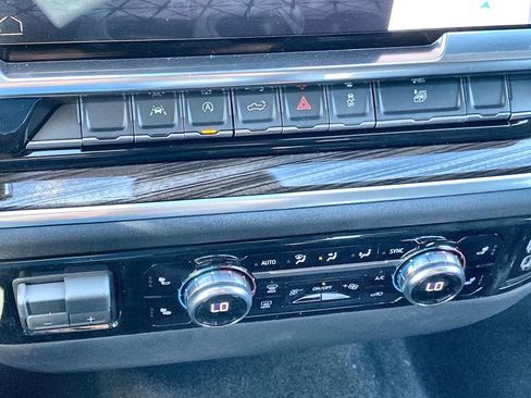 New 2026 GMC Sierra 1500 Elevation image 28