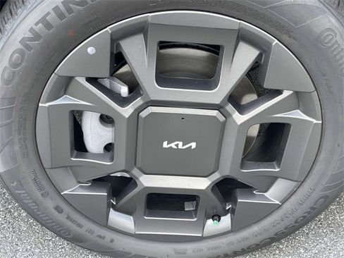 New 2026 Kia Carnival EX image 9