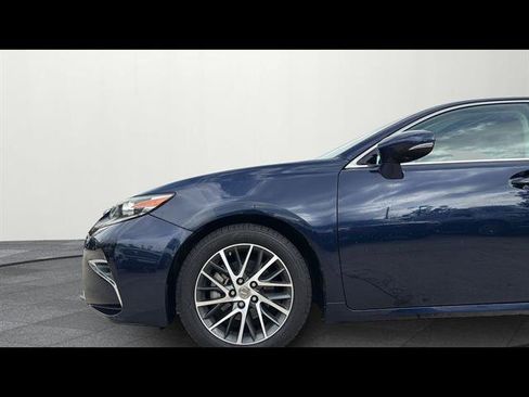 Used 2016 Lexus ES 350 Base w/ Luxury Package w/Wood Trim image 9