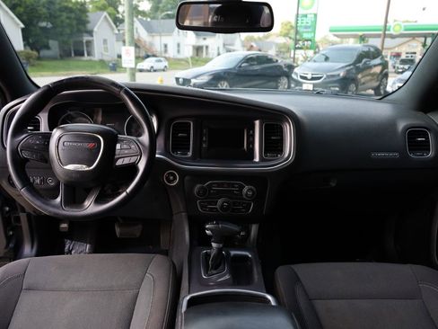 Used 2017 Dodge Charger SE w/ Popular Equipment Group image 20
