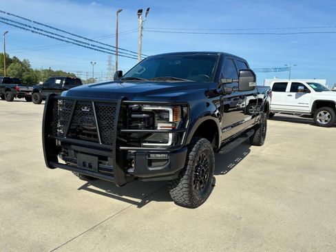 Used 2021 Ford F250 Lariat AWD/4WD image 2