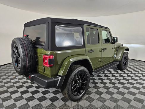 Used 2022 Jeep Wrangler Unlimited Sahara image 3