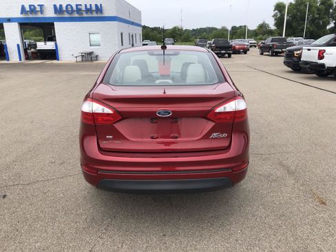 Used 2015 Ford Fiesta SE FWD image 4