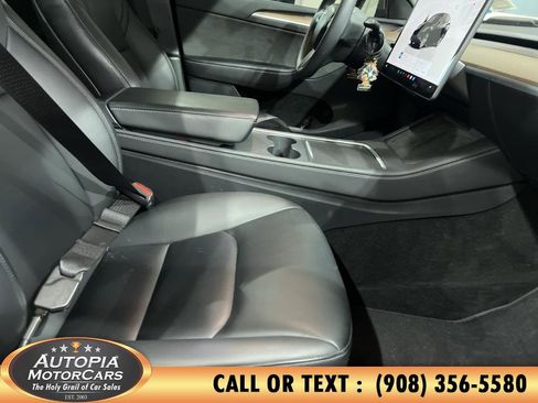 Used 2023 Tesla Model Y AWD image 12