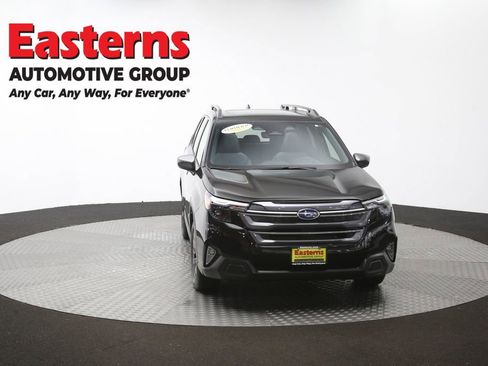 Used 2025 Subaru Forester Premium AWD/4WD image 54