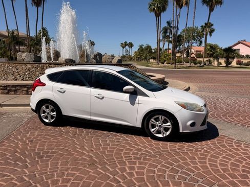 Used 2014 Ford Focus SE FWD image 5