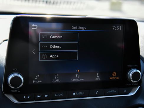 Used 2025 Nissan Sentra SV FWD image 19