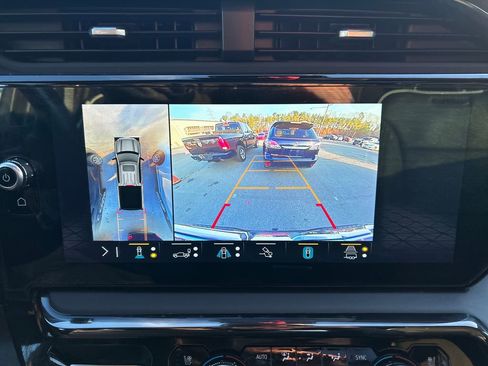 Used 2023 GMC Sierra 1500 AT4X image 22