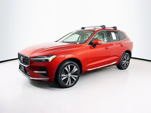 Used 2023 Volvo XC60 B5 Plus w/ Climate Package AWD/4WD image 3
