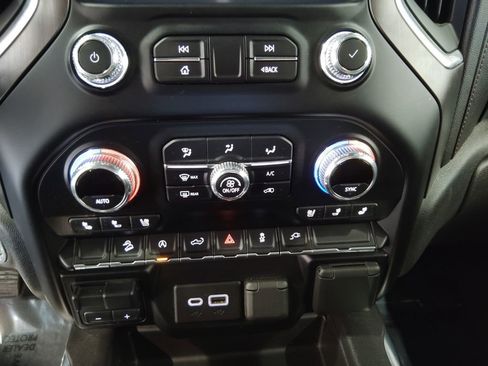 Used 2021 GMC Sierra 1500 AT4 image 23