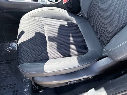 Used 2020 Subaru Forester Premium AWD/4WD image 8