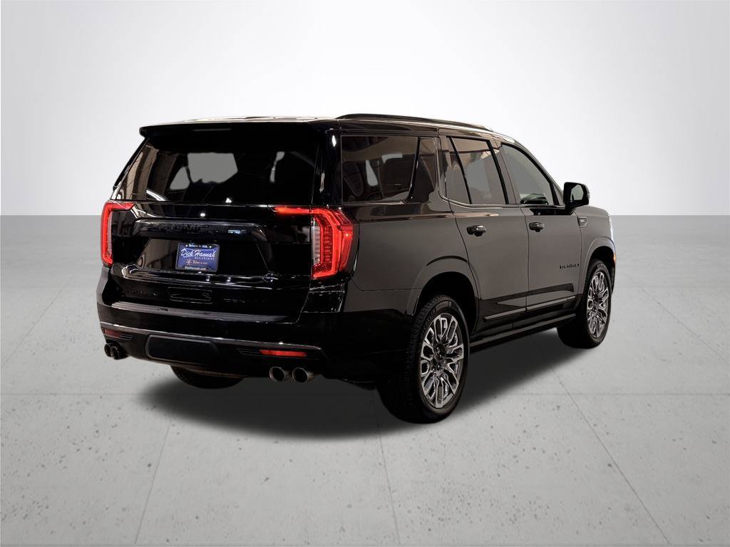 Used 2024 GMC Yukon Denali Ultimate AWD/4WD image 10