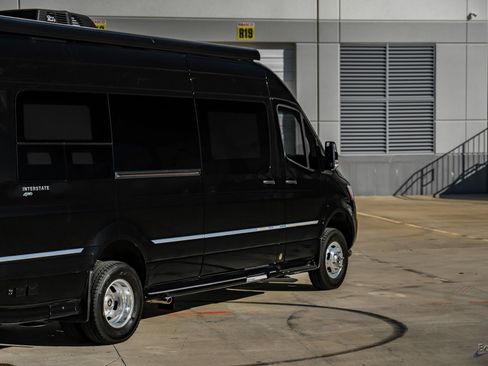 Used 2022 Mercedes-Benz Sprinter 3500 image 15