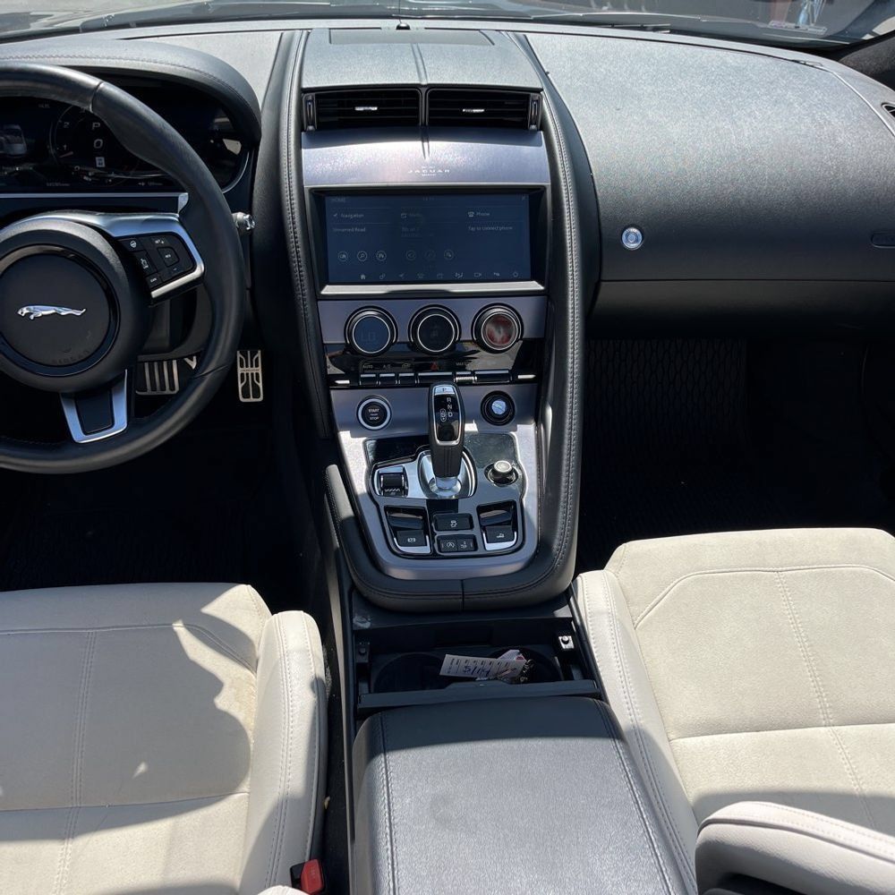 Used 2021 Jaguar F-TYPE Convertible RWD image 10