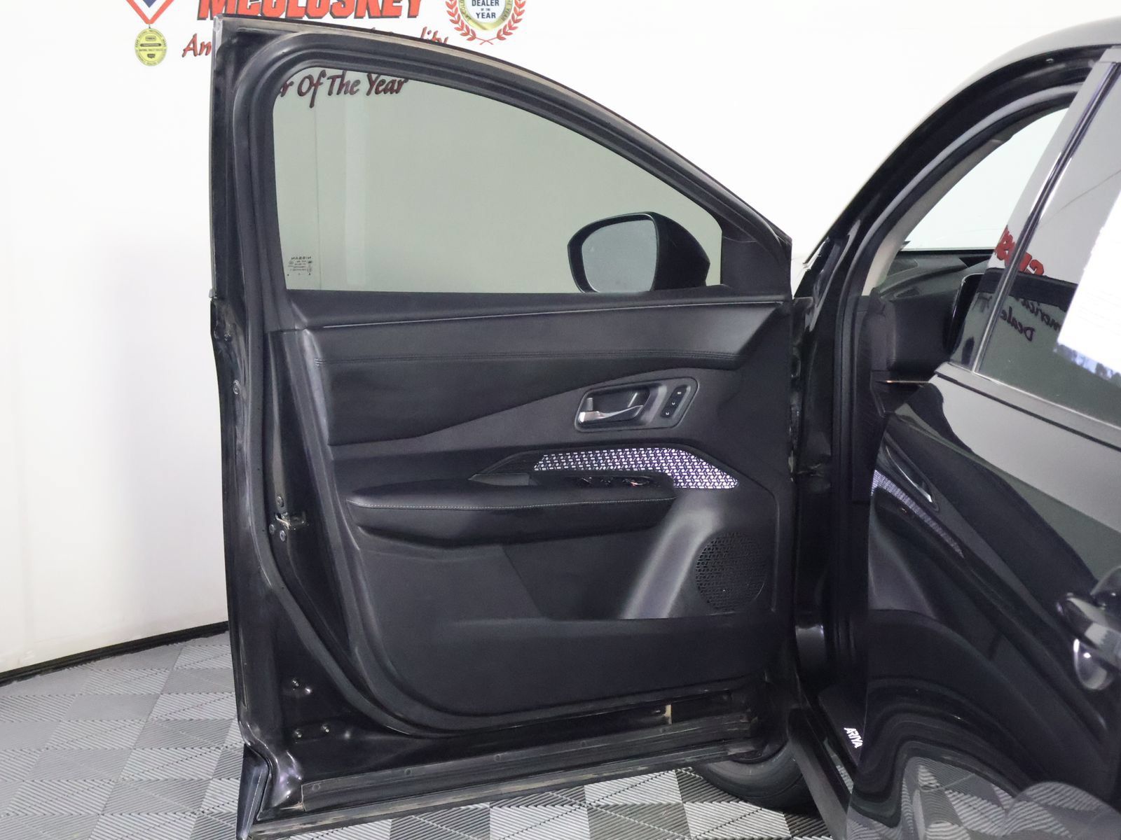 Used 2024 Nissan Ariya AWD image 22
