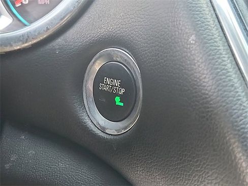 Used 2018 Chevrolet Malibu LT w/ Leather Package image 26