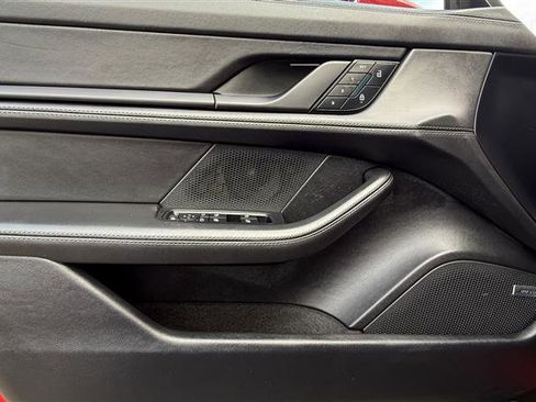 Used 2022 Porsche Taycan GTS image 15