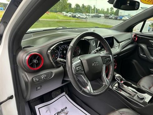 Used 2019 Chevrolet Blazer RS w/ Sun and Wheels Package AWD/4WD image 16
