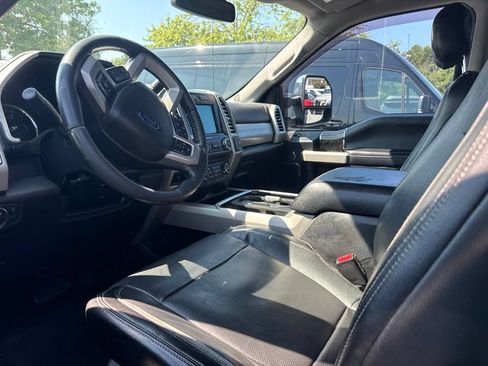 Used 2017 Ford F250 Lariat w/ Chrome Package AWD/4WD image 2
