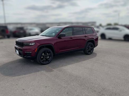 New 2025 Jeep Grand Cherokee L Limited w/ Black Appearance Package image 4