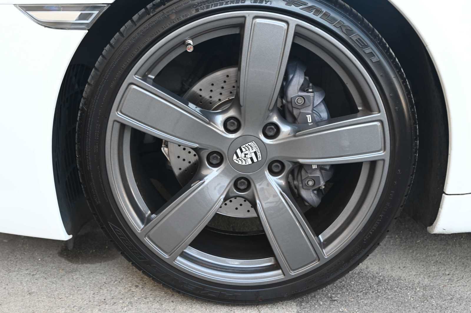 Used 2018 Porsche 911 Carrera T RWD image 23