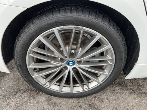 Used 2018 BMW 530e image 20