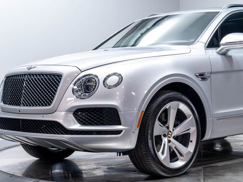 Used 2020 Bentley Bentayga AWD/4WD image 10