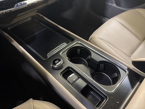 Used 2023 Lincoln Corsair FWD image 19